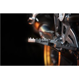Repose-pieds Akrapovic Bmw R 1250 GS 2013- F-BM13T1