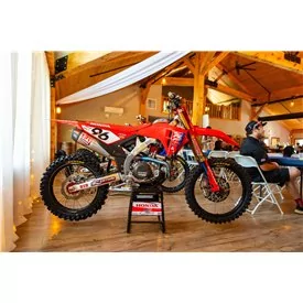 Yoshimura HONDA CRF450R/RX 25-26 225861S720